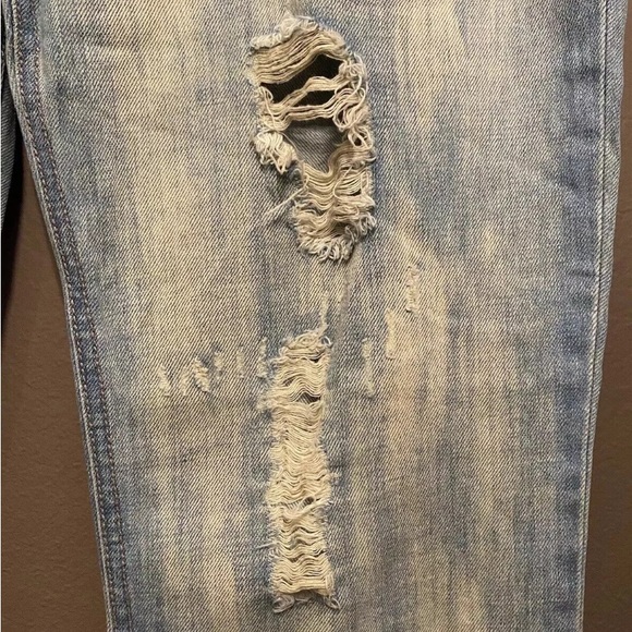 Sanctuary Clothing Bleach Wash Distressed Ripped Cropped Boyfriend Jeans - 31 - Picture 6 of 8
